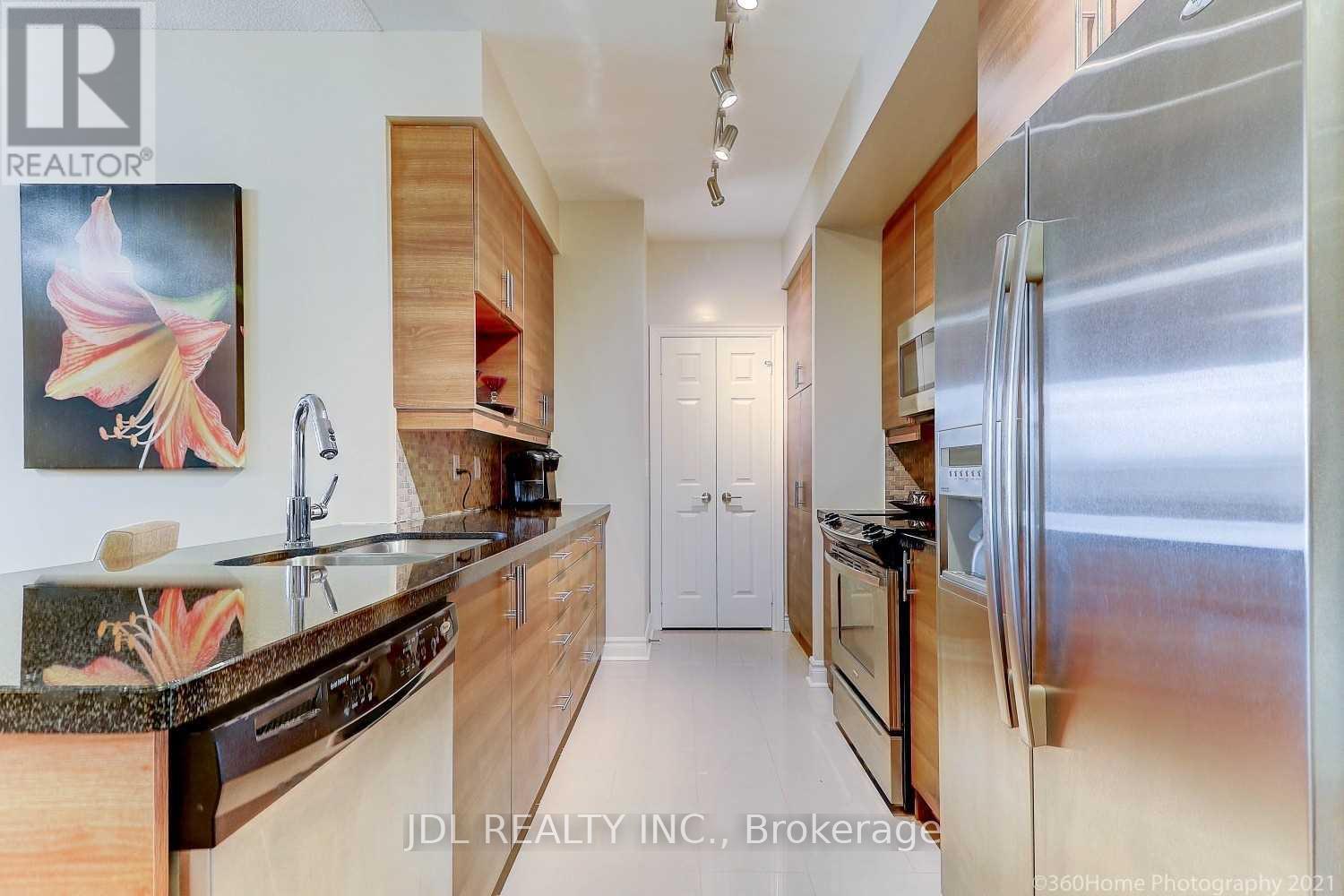 166 - 23 Cox Boulevard, Markham, Ontario  L3R 7Z9 - Photo 8 - N12981652