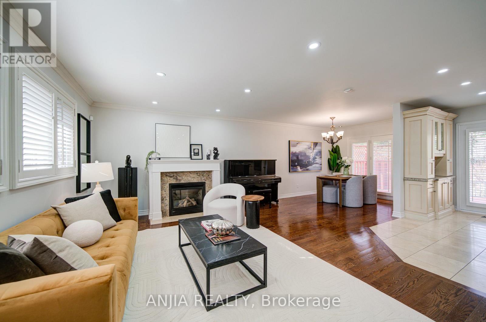 70 Briarwood Road, Markham, Ontario  L3R 2X3 - Photo 11 - N12981678