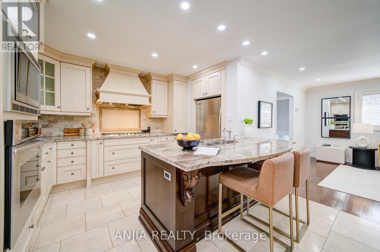 70 Briarwood Road, Markham, Ontario  L3R 2X3 - Photo 15 - N12981678