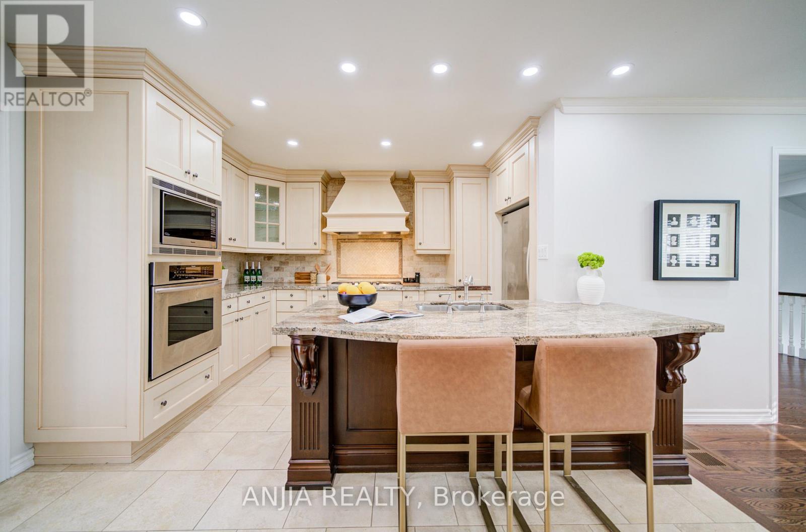 70 Briarwood Road, Markham, Ontario  L3R 2X3 - Photo 16 - N12981678