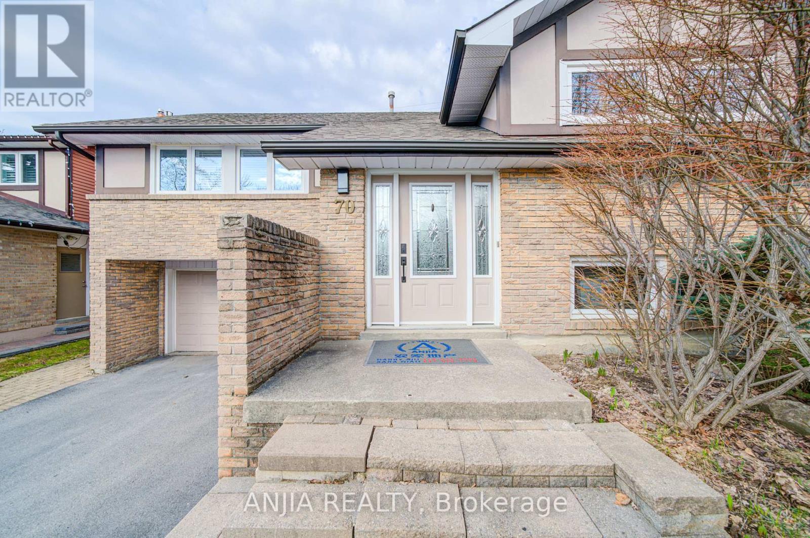 70 Briarwood Road, Markham, Ontario  L3R 2X3 - Photo 2 - N12981678