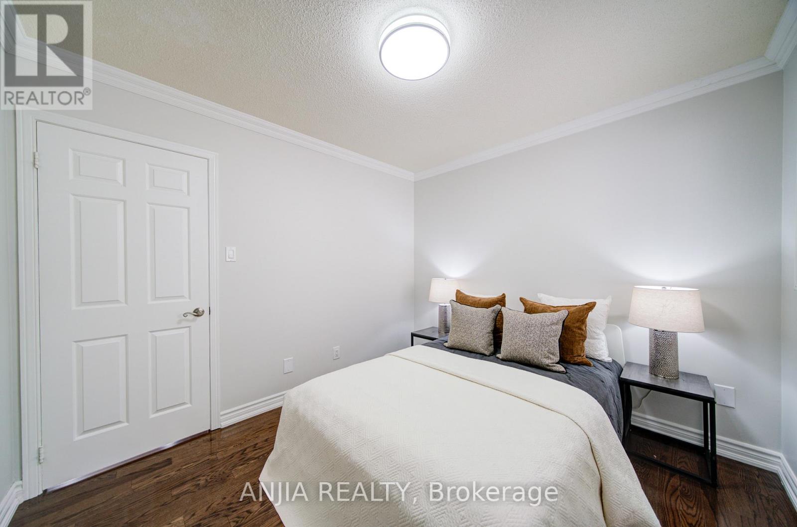 70 Briarwood Road, Markham, Ontario  L3R 2X3 - Photo 24 - N12981678