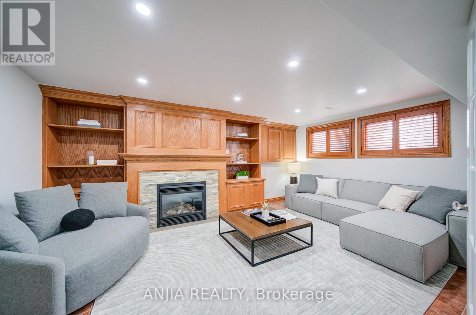 70 Briarwood Road, Markham, Ontario  L3R 2X3 - Photo 33 - N12981678