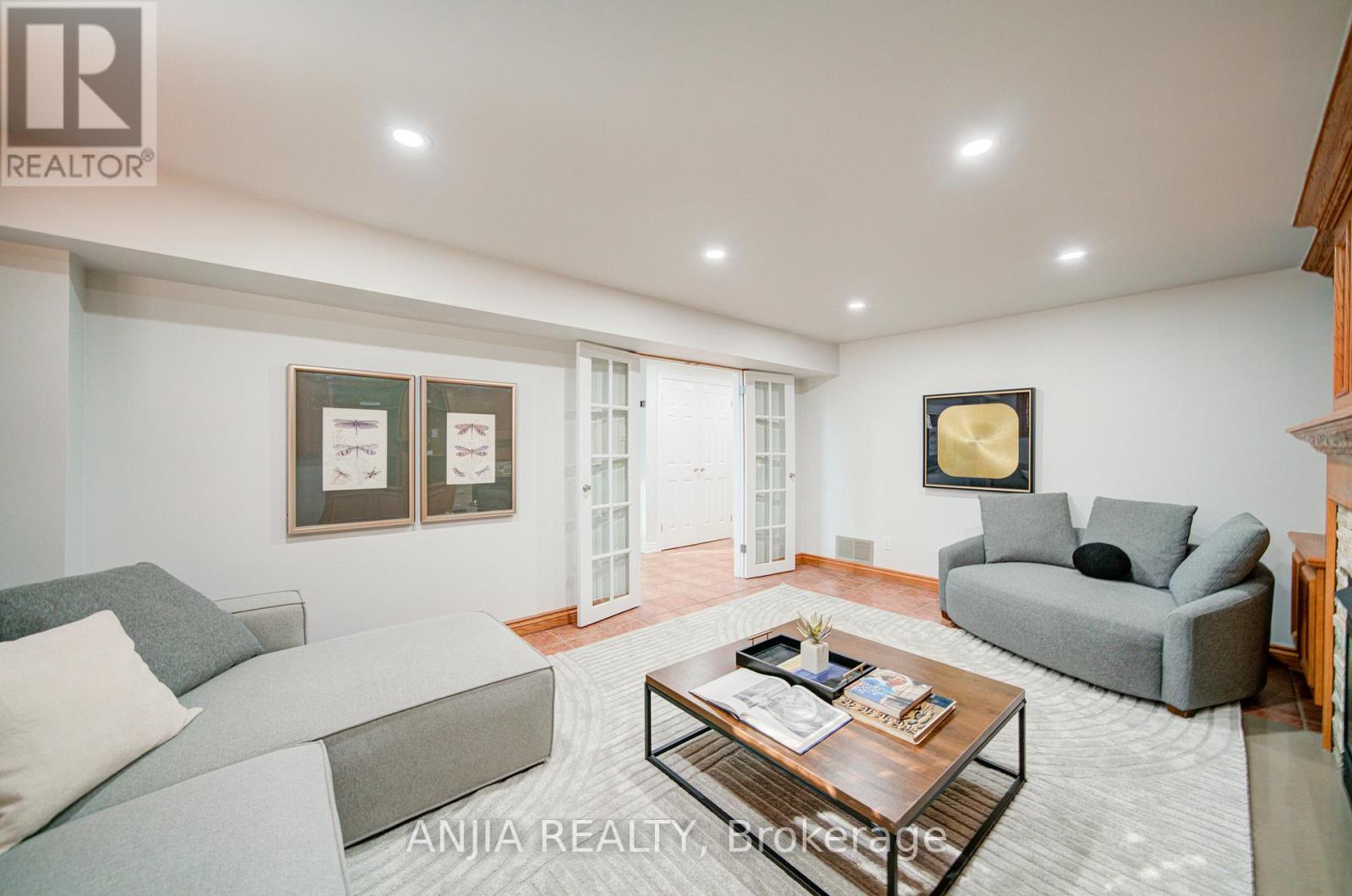 70 Briarwood Road, Markham, Ontario  L3R 2X3 - Photo 35 - N12981678