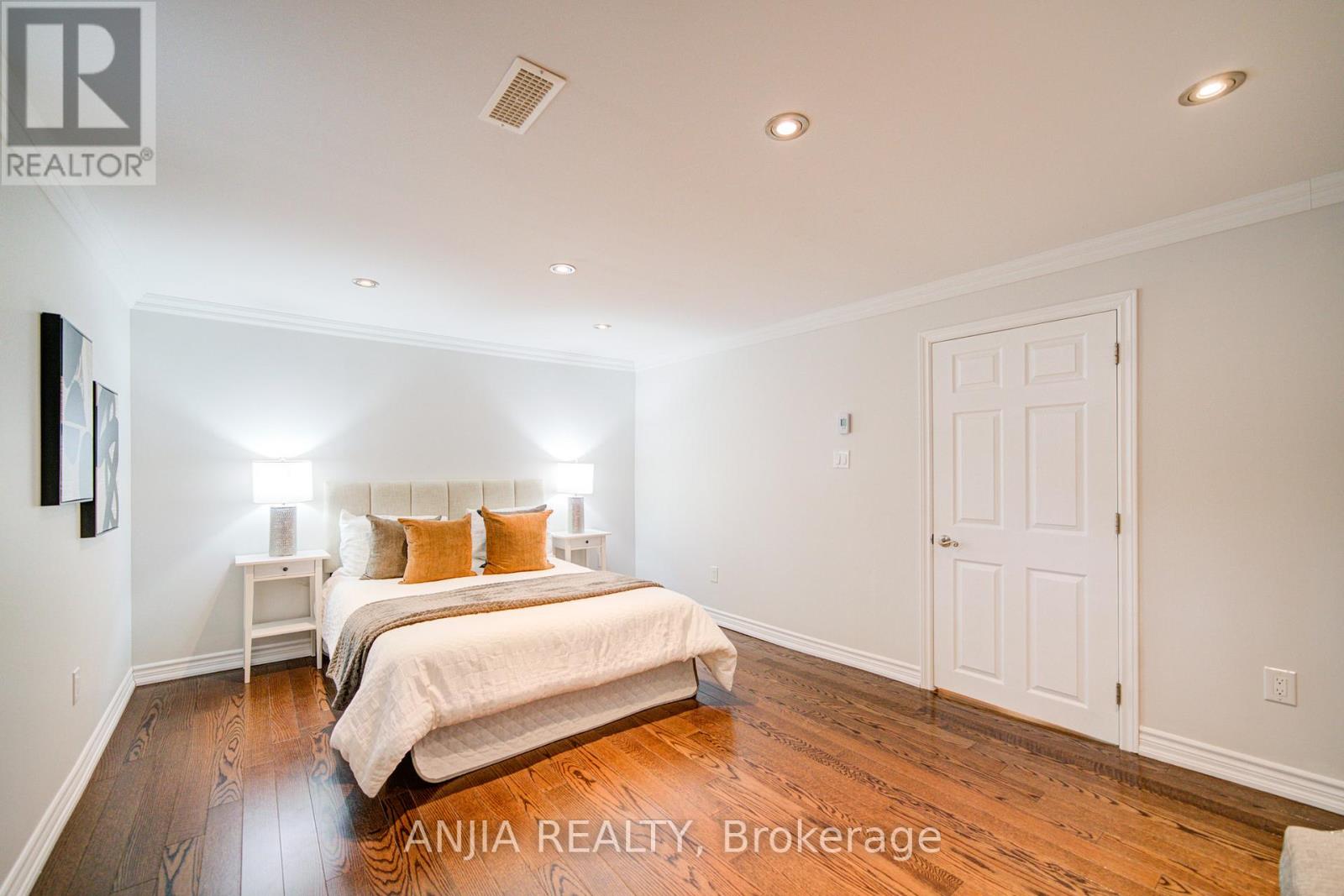 70 Briarwood Road, Markham, Ontario  L3R 2X3 - Photo 37 - N12981678