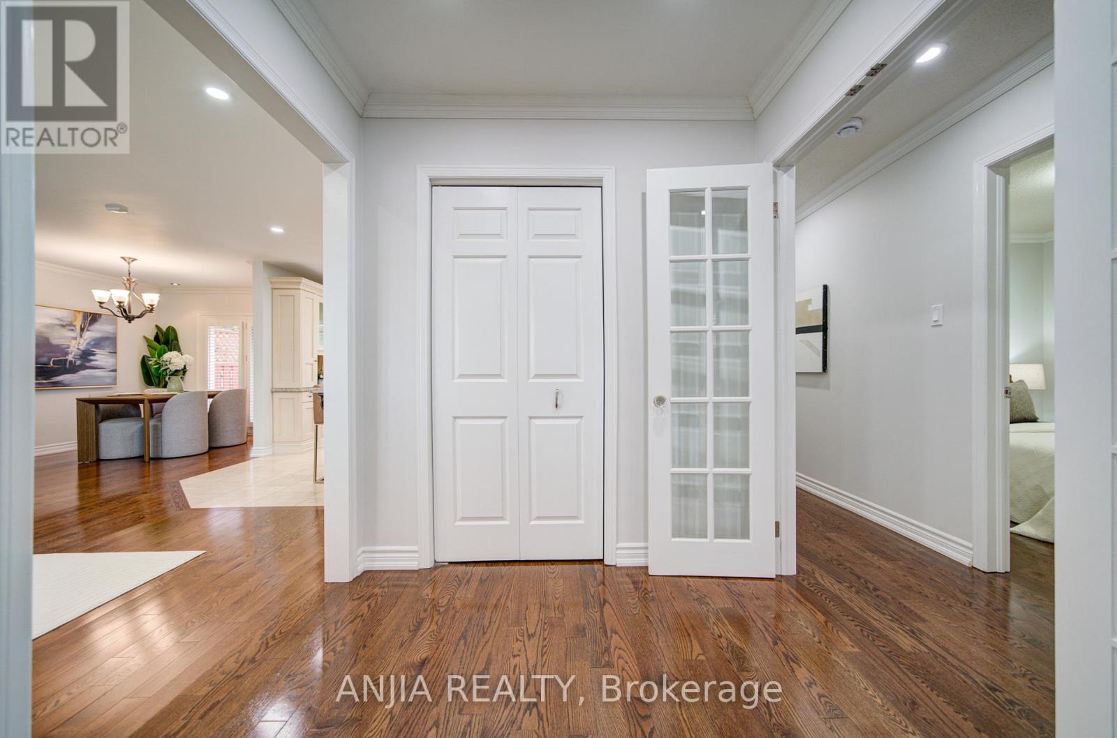 70 Briarwood Road, Markham, Ontario  L3R 2X3 - Photo 7 - N12981678