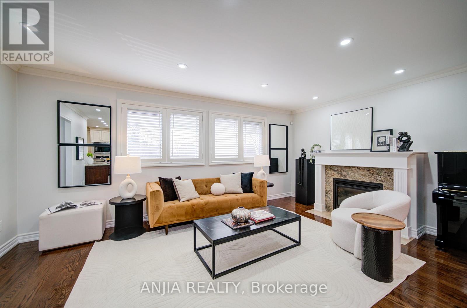 70 Briarwood Road, Markham, Ontario  L3R 2X3 - Photo 8 - N12981678