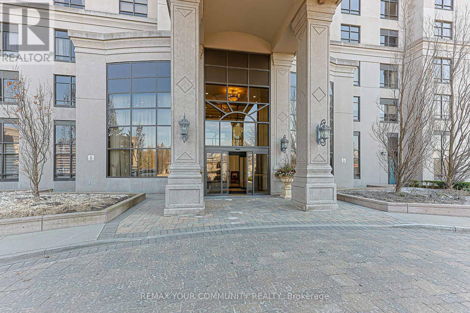 1007 - 9245 Jane Street, Vaughan, Ontario  L6A 0J9 - Photo 2 - N12981686