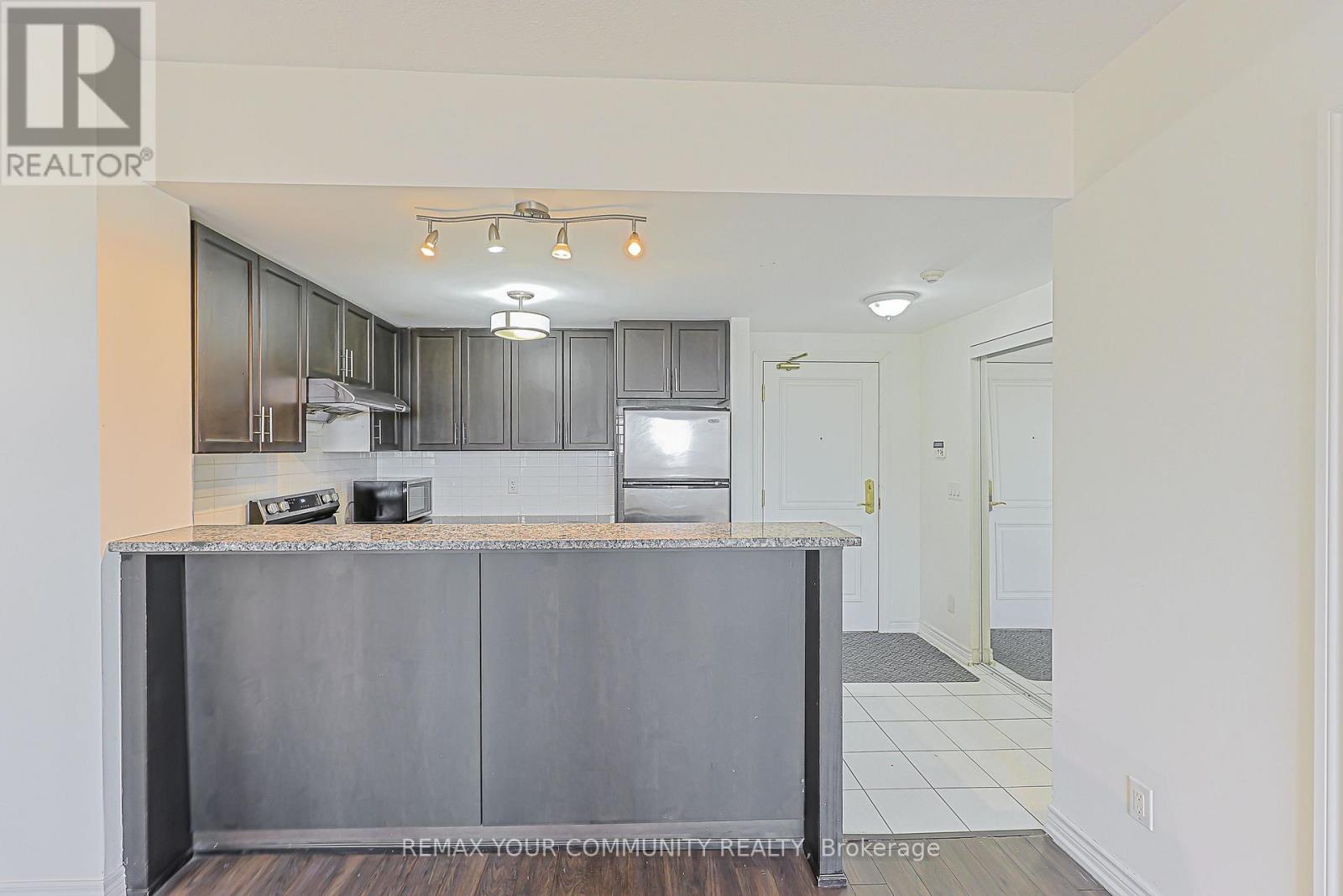 1007 - 9245 Jane Street, Vaughan, Ontario  L6A 0J9 - Photo 7 - N12981686