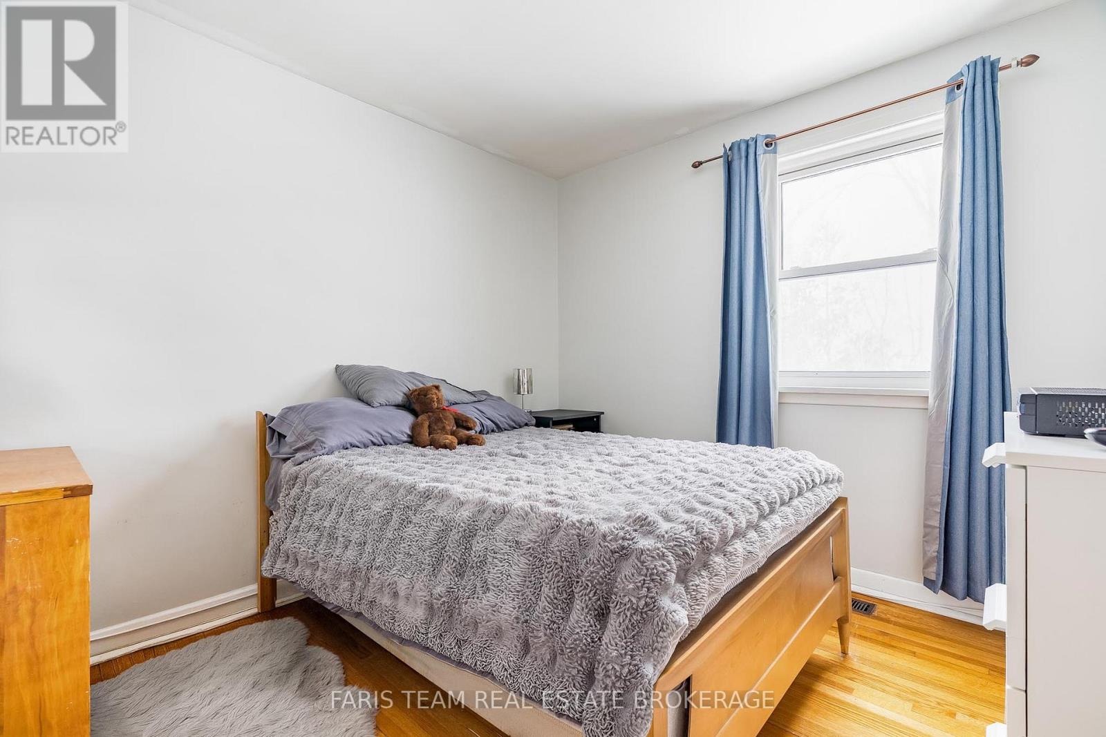 18 Newton Street, Barrie, Ontario  L4M 3N3 - Photo 17 - S12981316