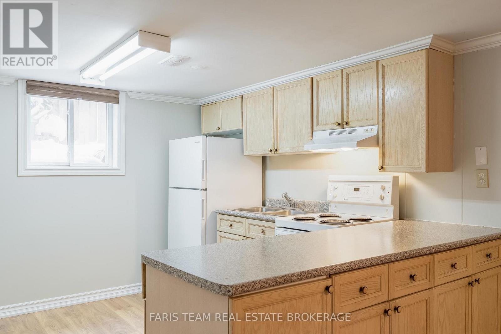 18 Newton Street, Barrie, Ontario  L4M 3N3 - Photo 22 - S12981316