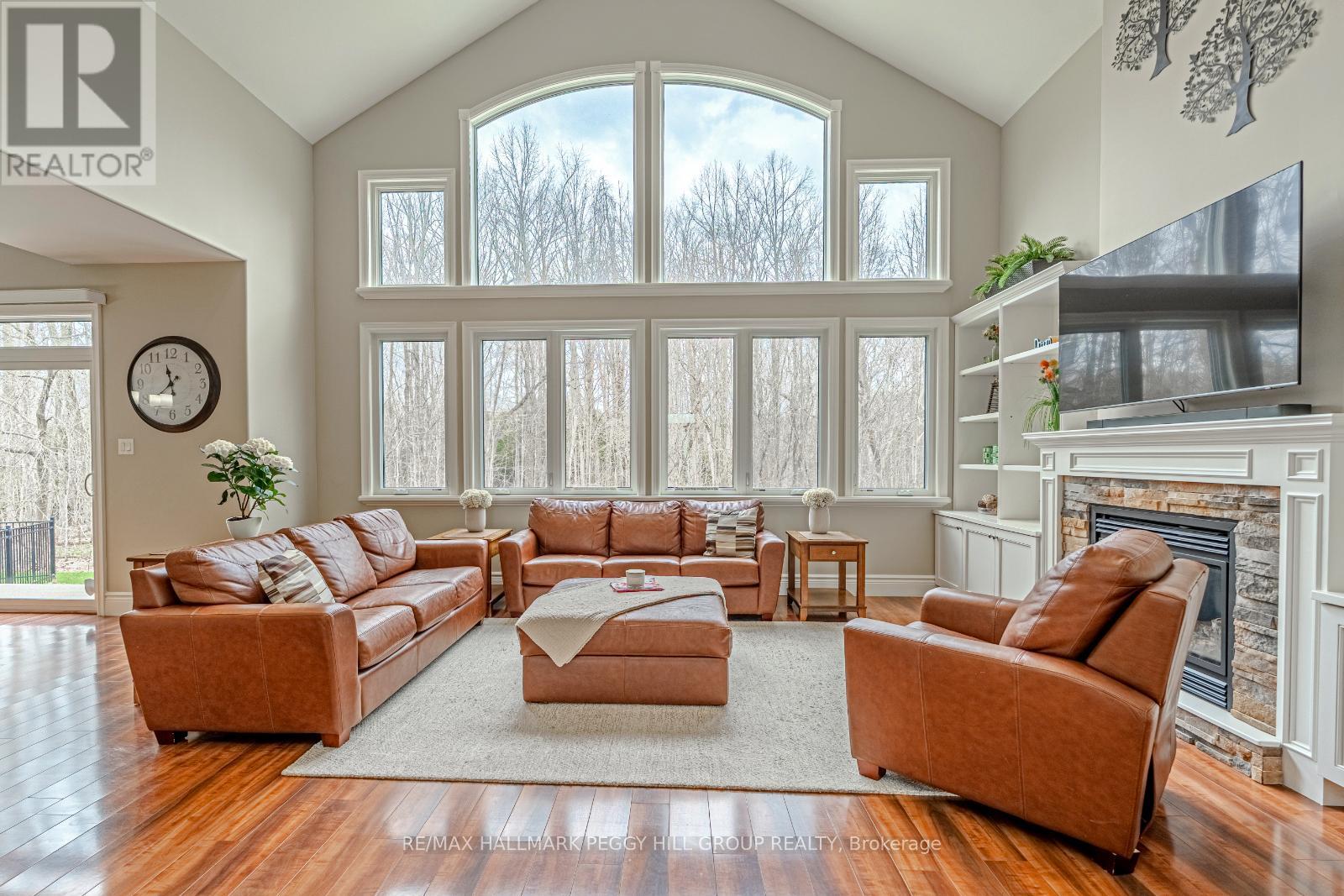 2 Sumach Court, Wasaga Beach, Ontario  L9Z 0A8 - Photo 12 - S12981340