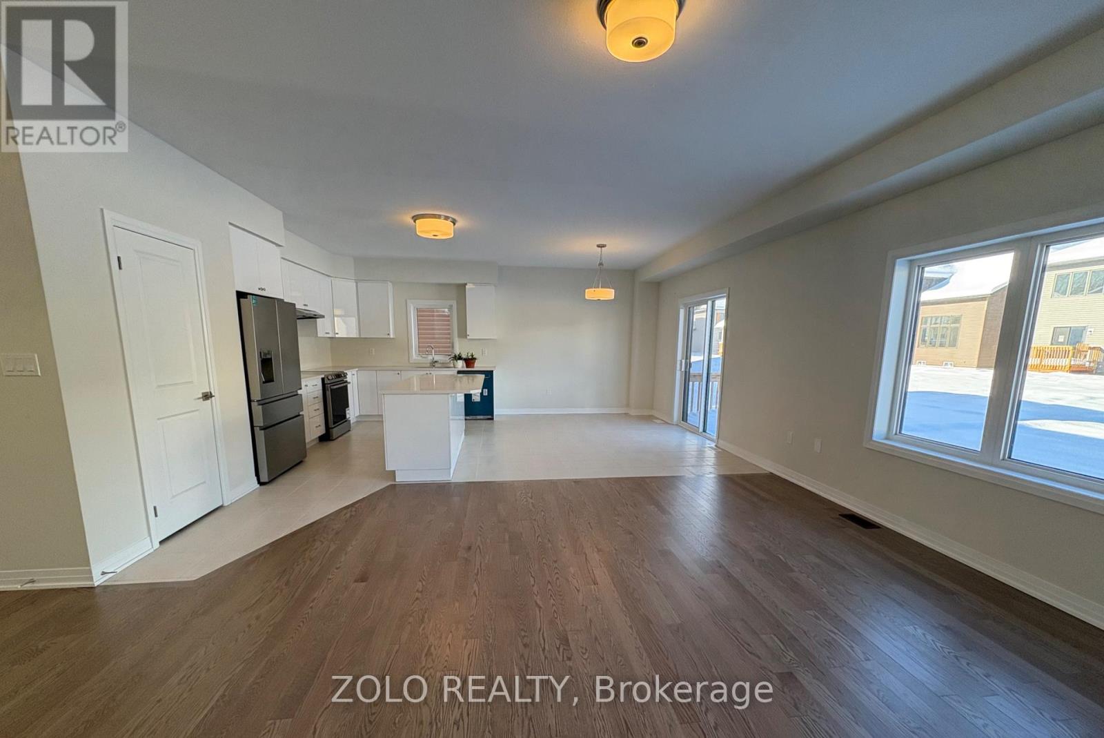 3172 Searidge Street, Severn (West Shore), Ontario  L3V 8R1 - Photo 12 - S12981510