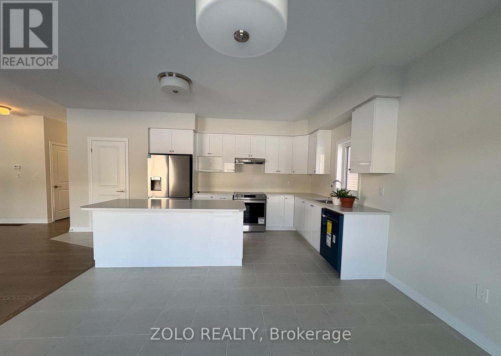 3172 Searidge Street, Severn (West Shore), Ontario  L3V 8R1 - Photo 13 - S12981510