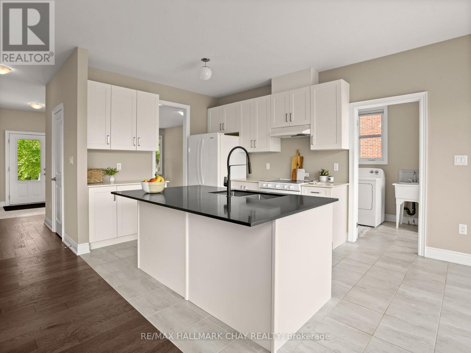 213 Mary Street, Clearview (Creemore), Ontario  L0M 1G0 - Photo 21 - S12981524