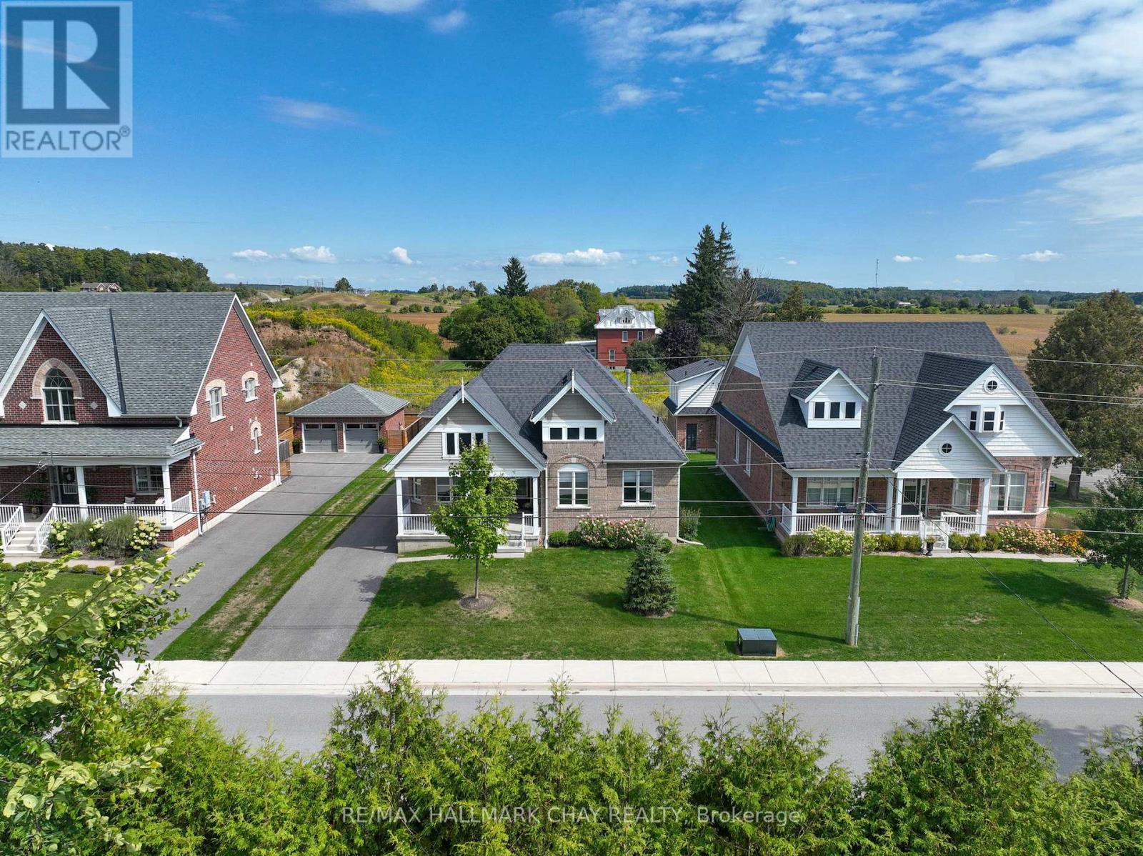 213 Mary Street, Clearview (Creemore), Ontario  L0M 1G0 - Photo 3 - S12981524