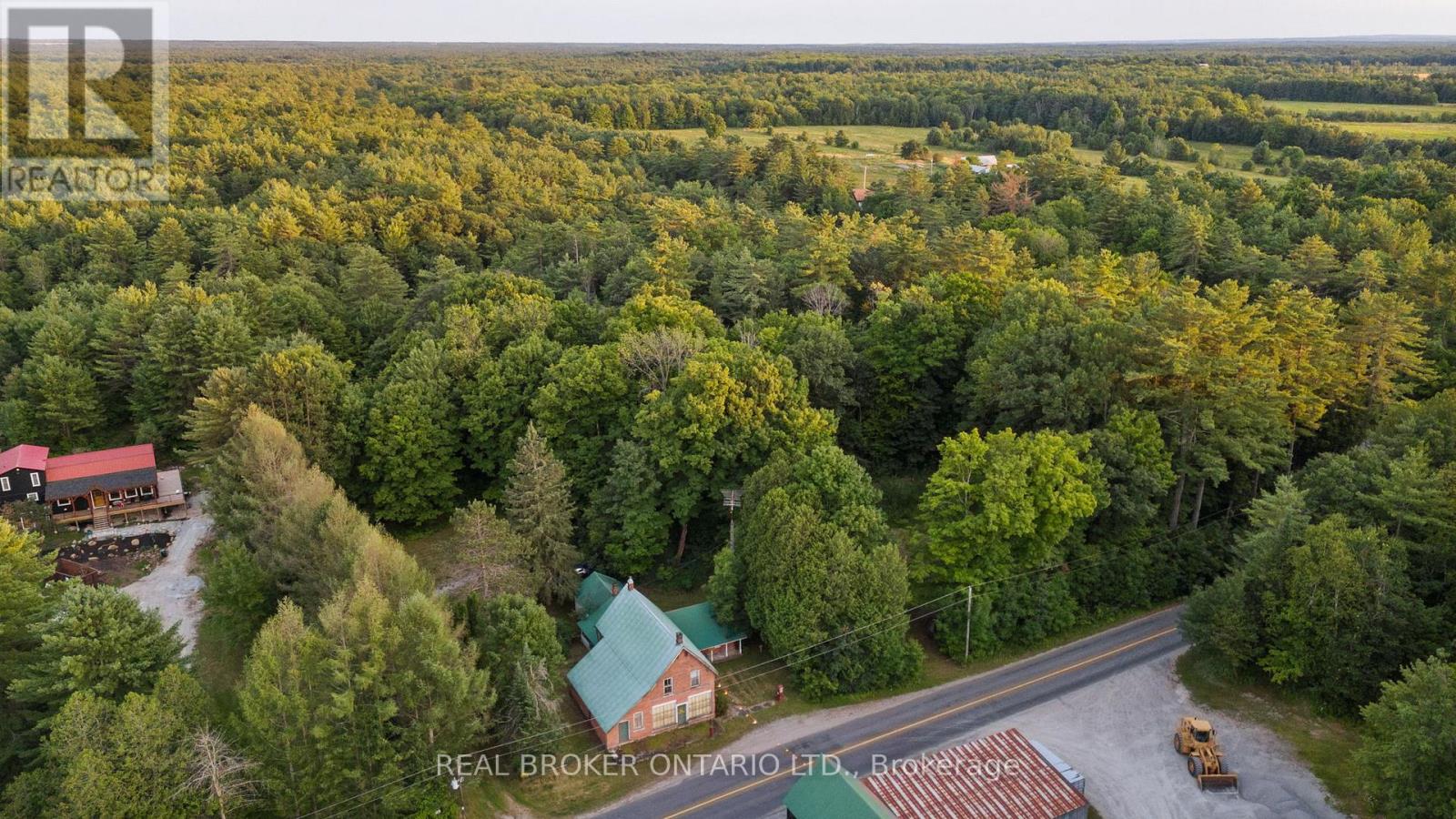 1401 Coopers Falls Road, Ramara, Ontario  L0K 2B0 - Photo 3 - S12981630