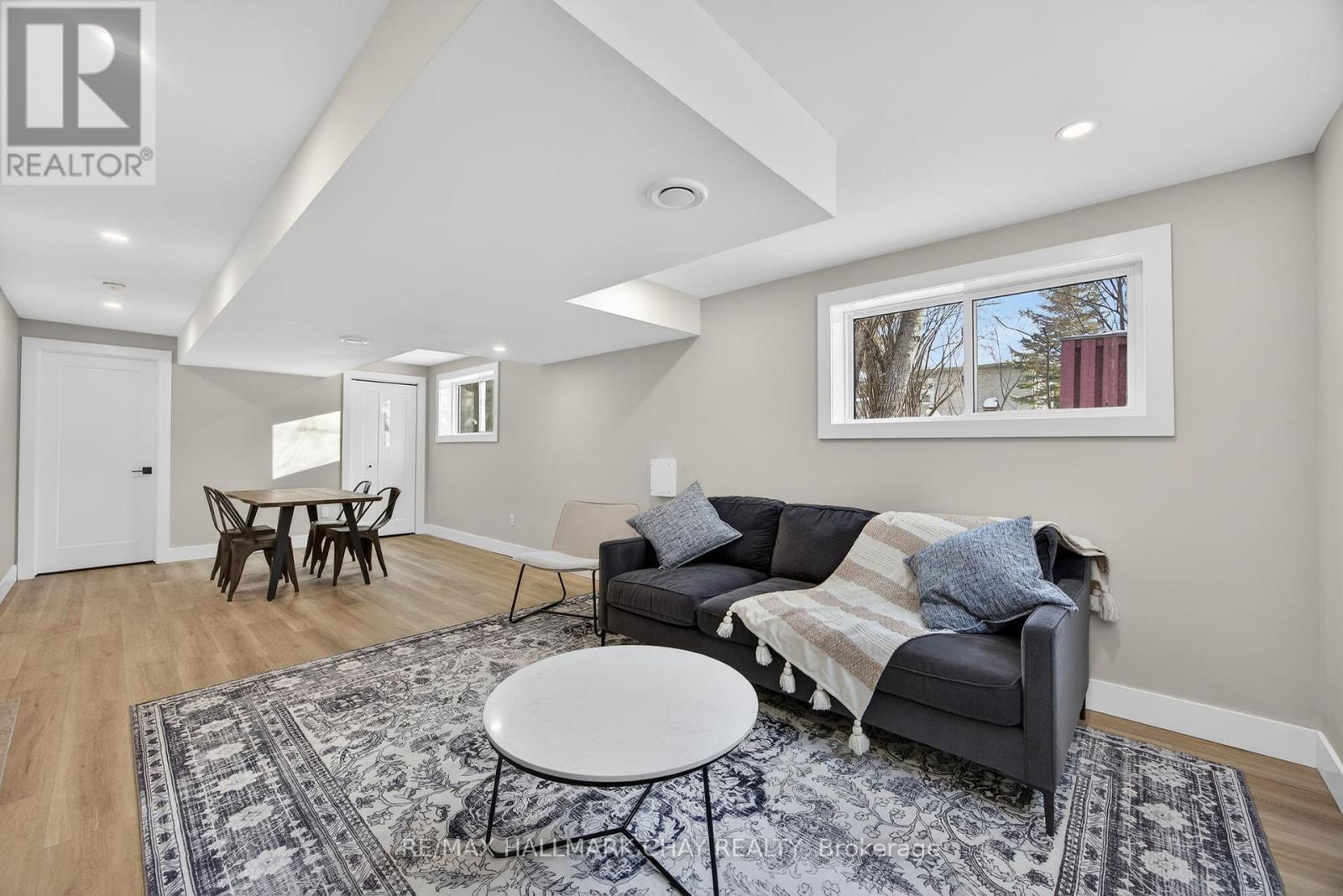 8717 Beachwood Road, Wasaga Beach, Ontario  L9Z 2G5 - Photo 37 - S12981632