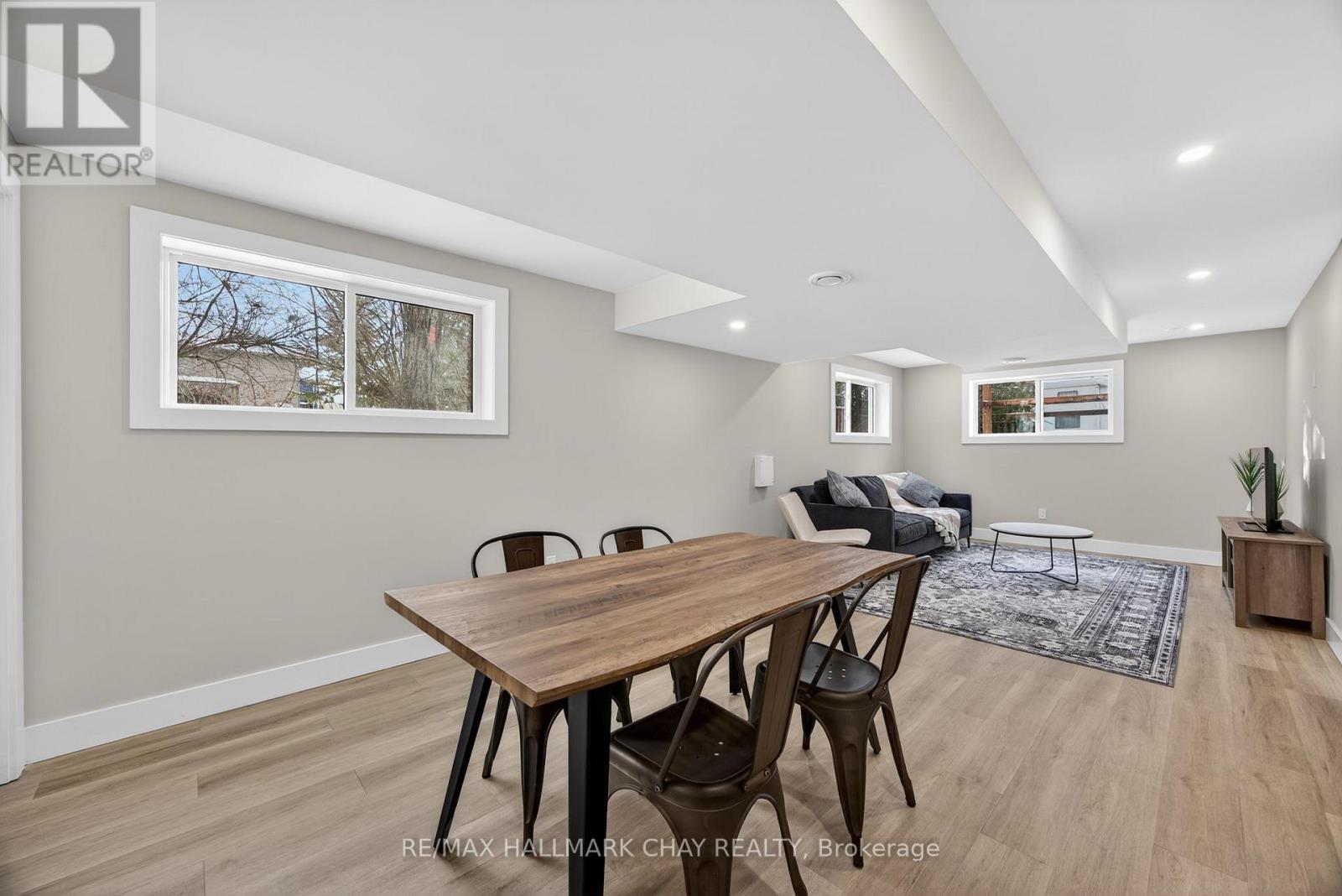 8717 Beachwood Road, Wasaga Beach, Ontario  L9Z 2G5 - Photo 41 - S12981632