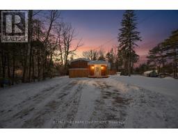 8717 BEACHWOOD ROAD, Wasaga Beach, Ontario