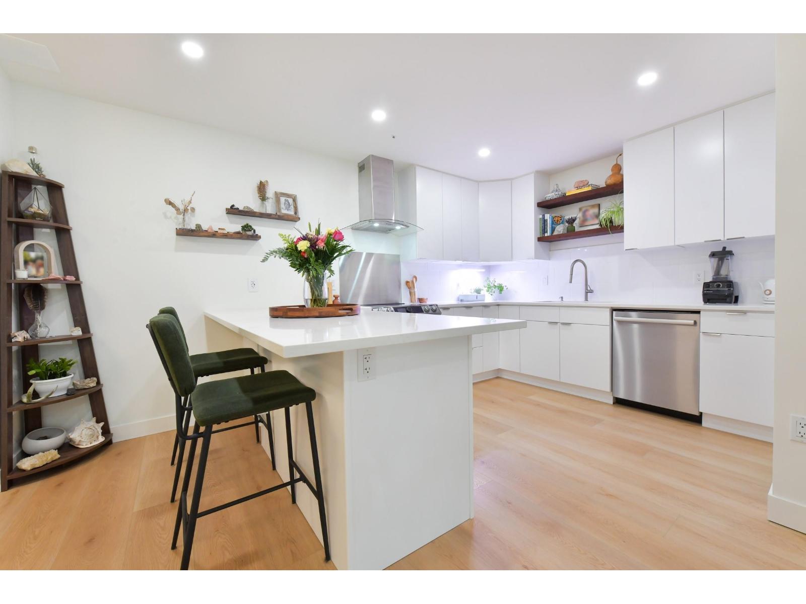 203 2700 Mccallum Road, Abbotsford, British Columbia  V2S 6X9 - Photo 4 - R3108179