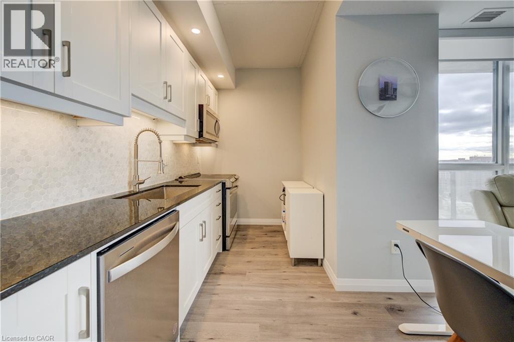 60 Charles Street W Unit# 1805, Kitchener, Ontario N2G 0C9 - Photo 13 - 40814291