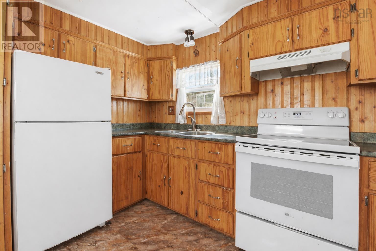 11 Maple Lane, Eastern Passage, Nova Scotia  B3G 1A8 - Photo 6 - 202606238