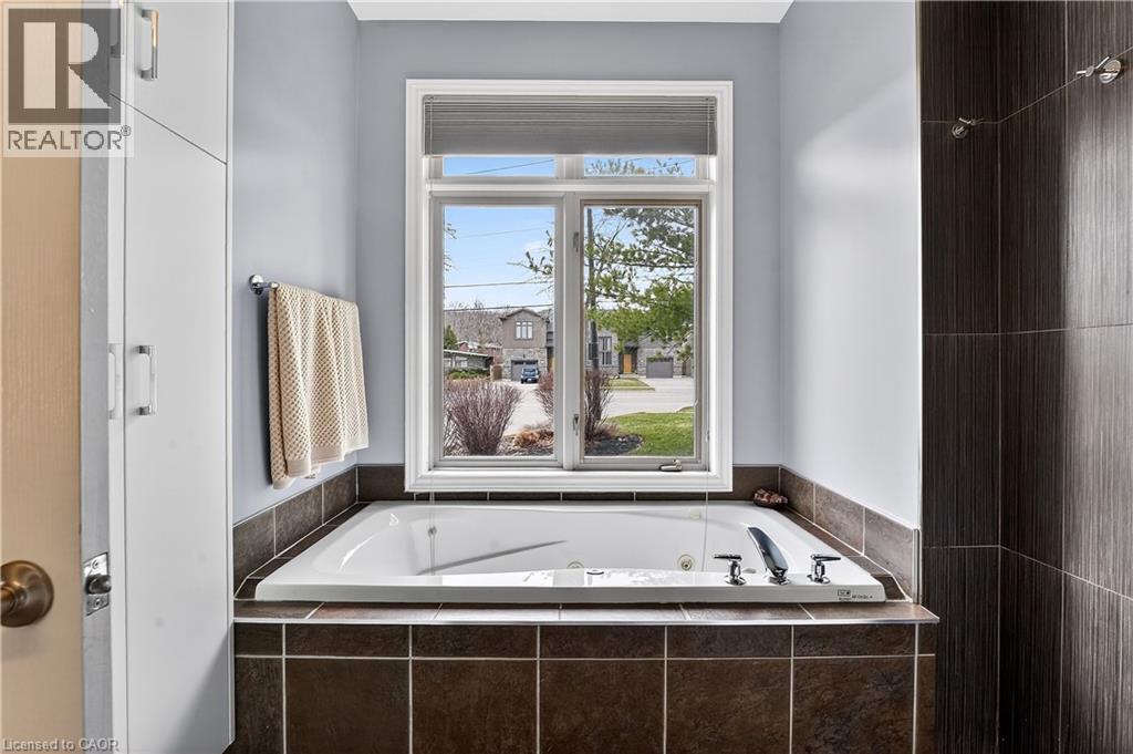 139 Glendale Avenue Unit# 1, St. Catharines, Ontario  L2T 2K2 - Photo 27 - 40817260