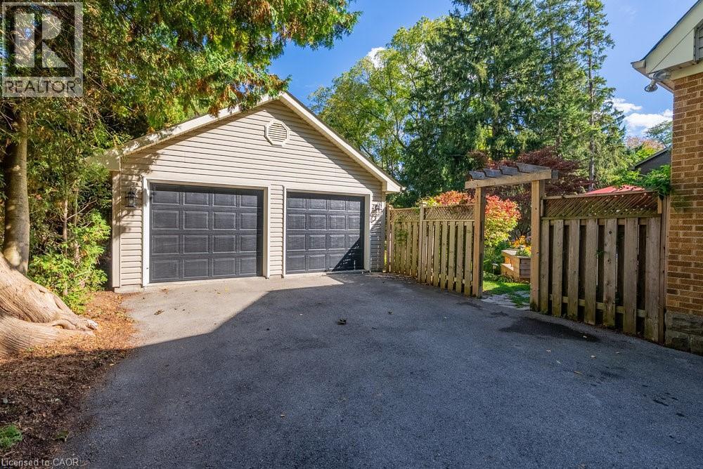 27 Lovers Lane, Ancaster, Ontario  L9G 1G4 - Photo 5 - 40818894