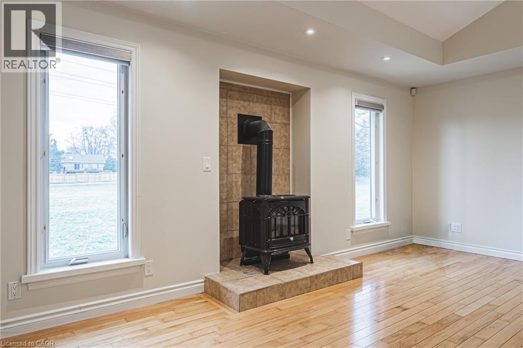 390 5th Concession Road W, Millgrove, Ontario  L0R 1V0 - Photo 8 - 40819521