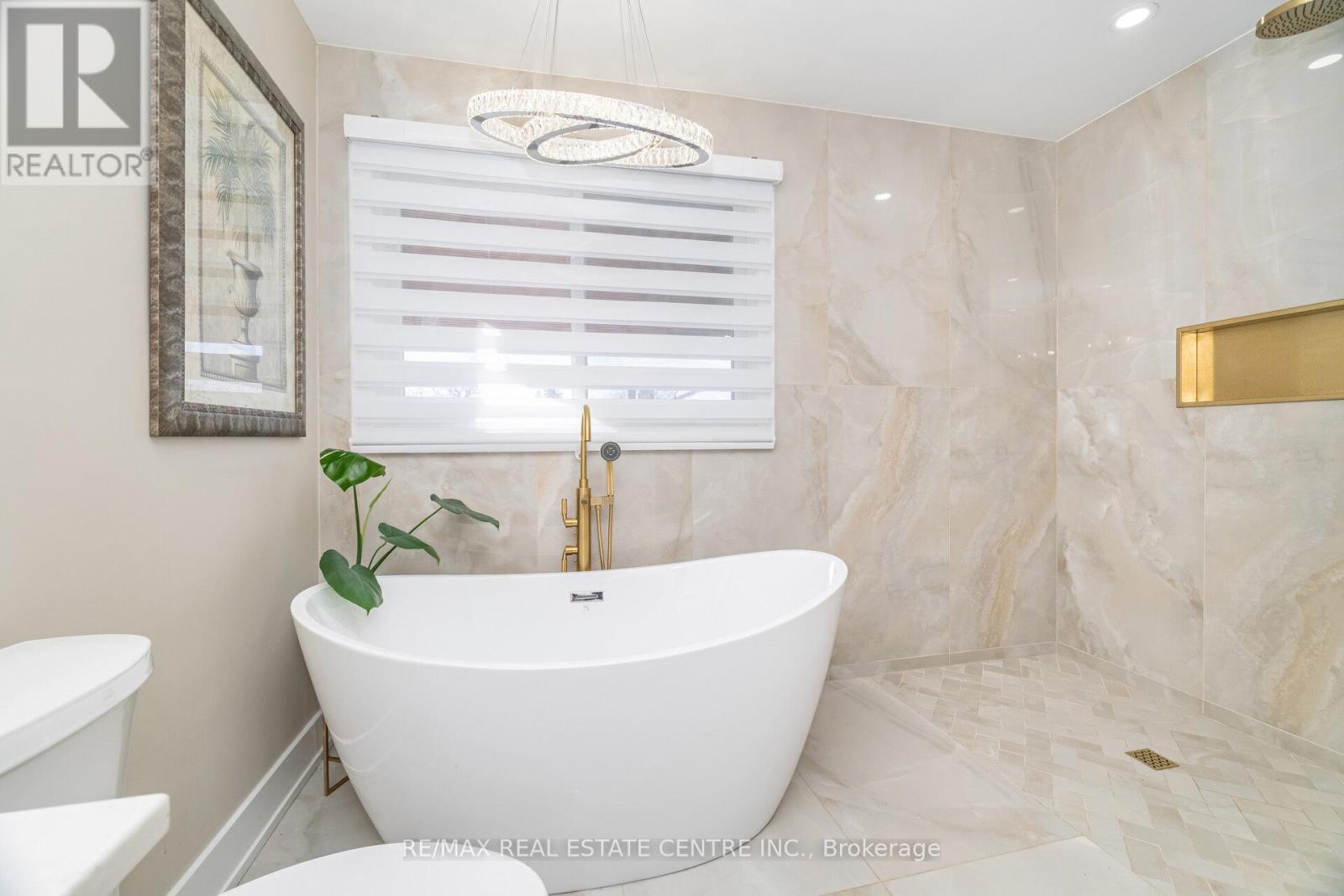 15 Brookbank Court, Brampton, Ontario  L6Z 3G4 - Photo 29 - W12981318