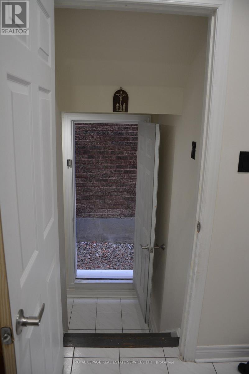 52 Wildberry Crescent, Brampton, Ontario  L6R 1J9 - Photo 49 - W12981324