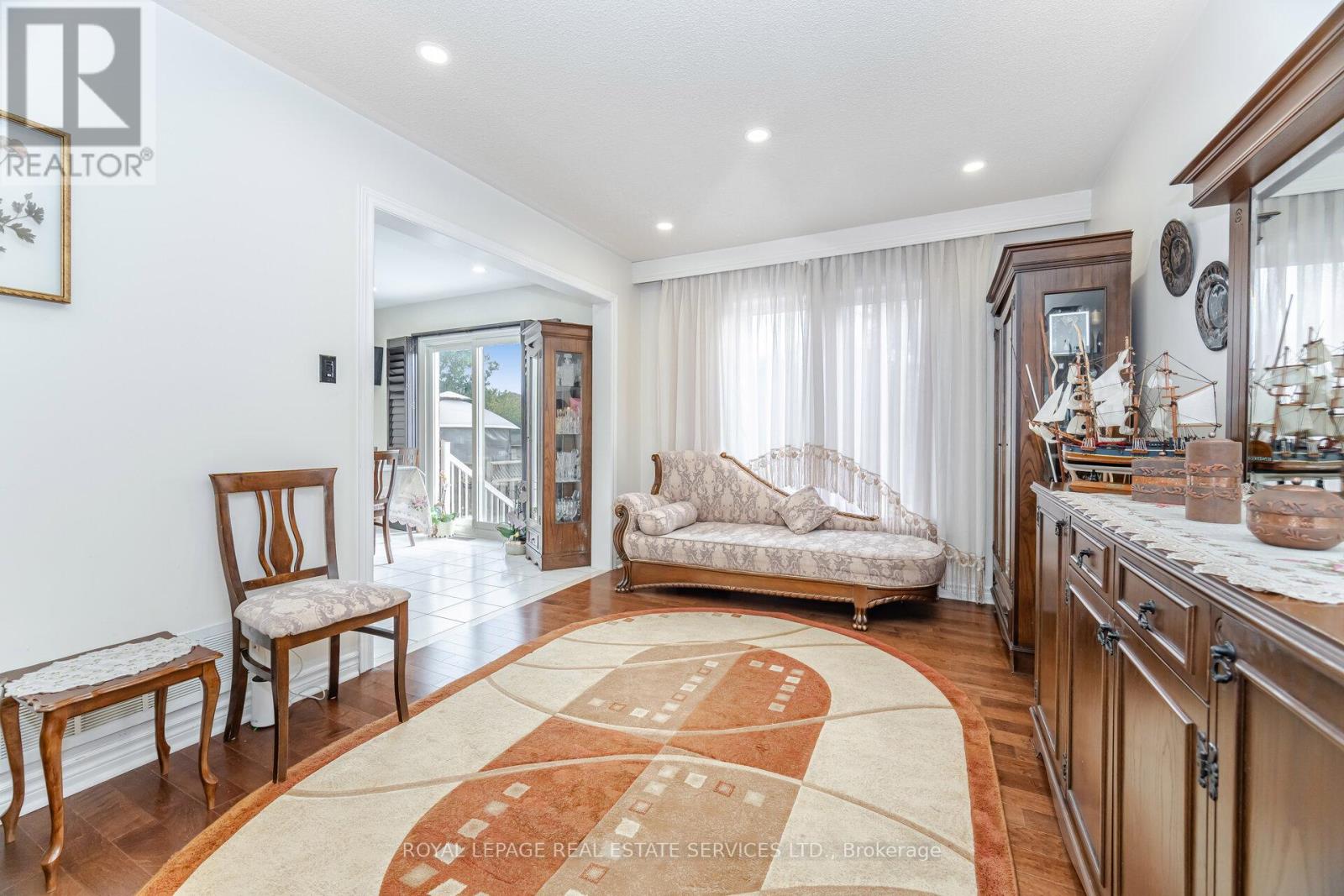 52 Wildberry Crescent, Brampton, Ontario  L6R 1J9 - Photo 8 - W12981324