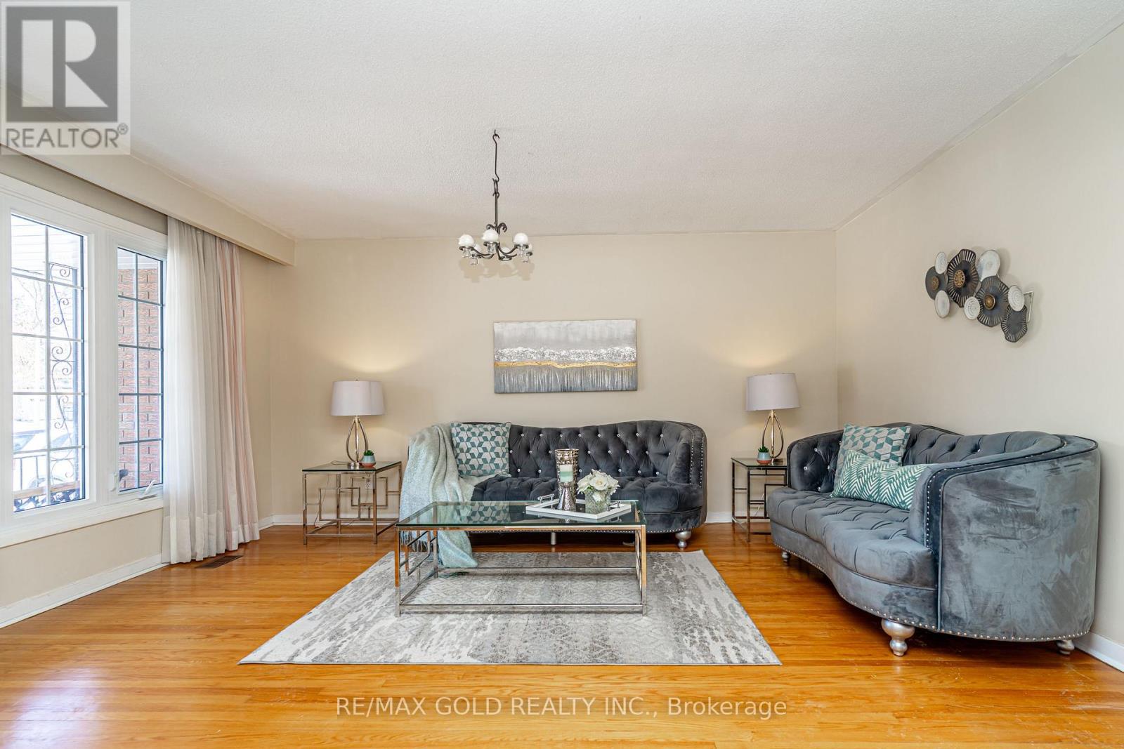 11 Edgebrook Crescent, Brampton, Ontario  L6T 1Y6 - Photo 7 - W12981370