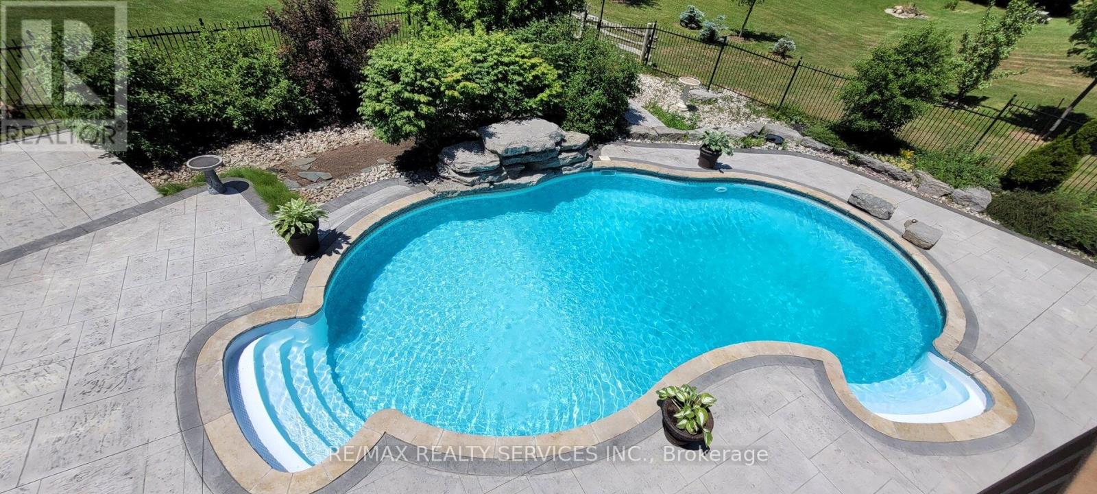 34 Isabella Street, Caledon, Ontario  L7C 1N7 - Photo 49 - W12981384