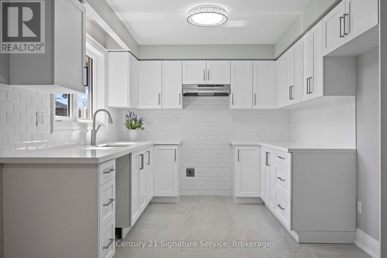 2362 Denise Road, Mississauga, Ontario  L4X 1J4 - Photo 13 - W12981388