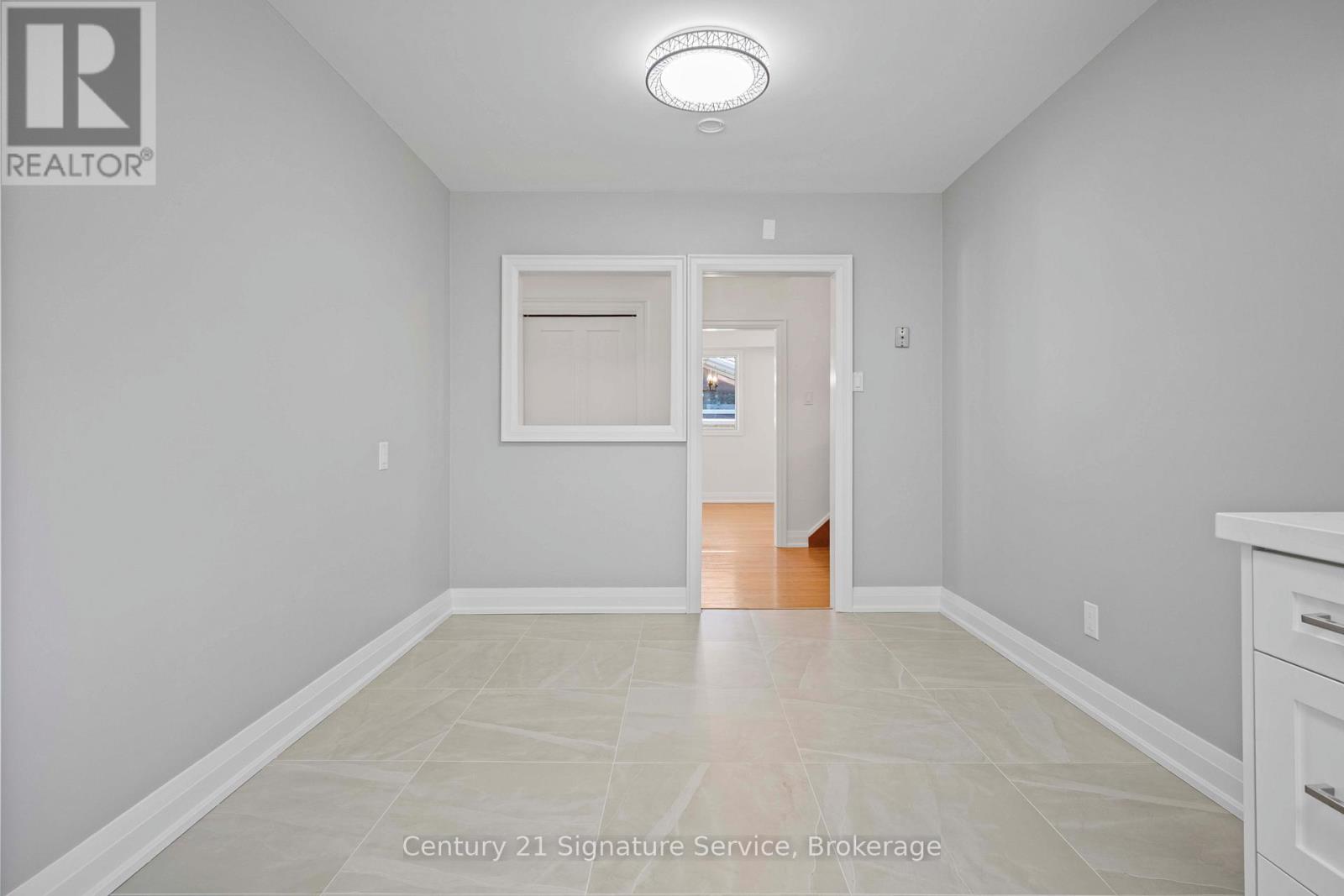 2362 Denise Road, Mississauga, Ontario  L4X 1J4 - Photo 15 - W12981388