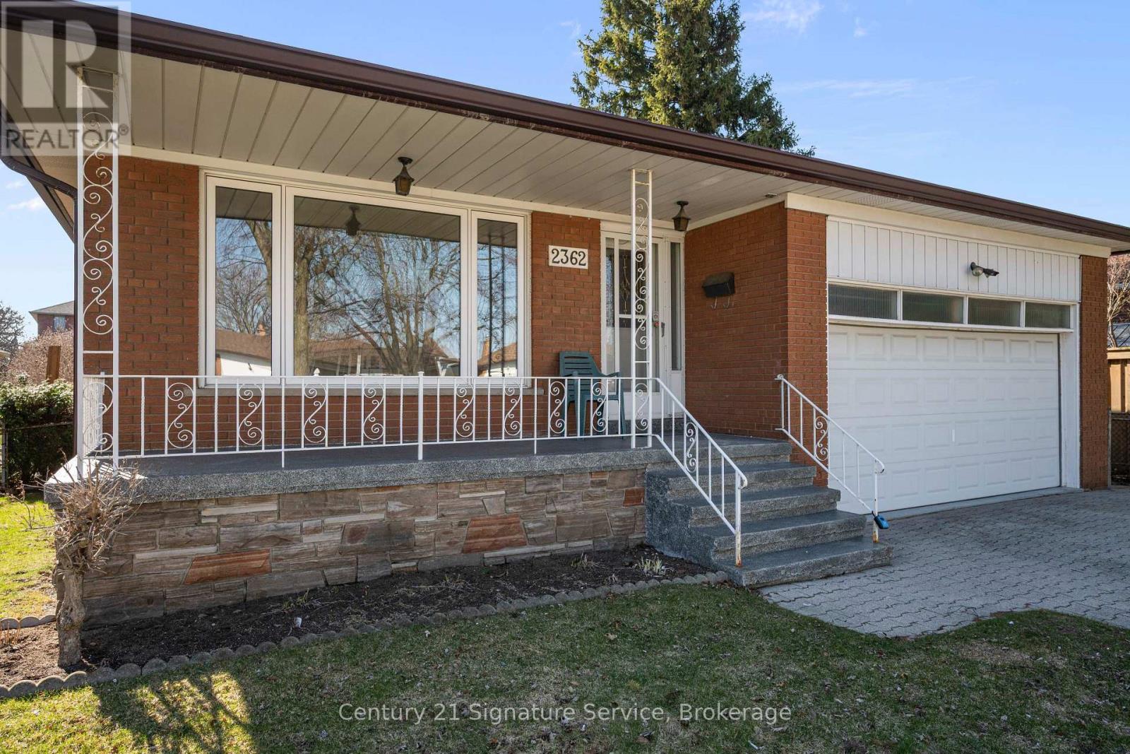 2362 Denise Road, Mississauga, Ontario  L4X 1J4 - Photo 2 - W12981388