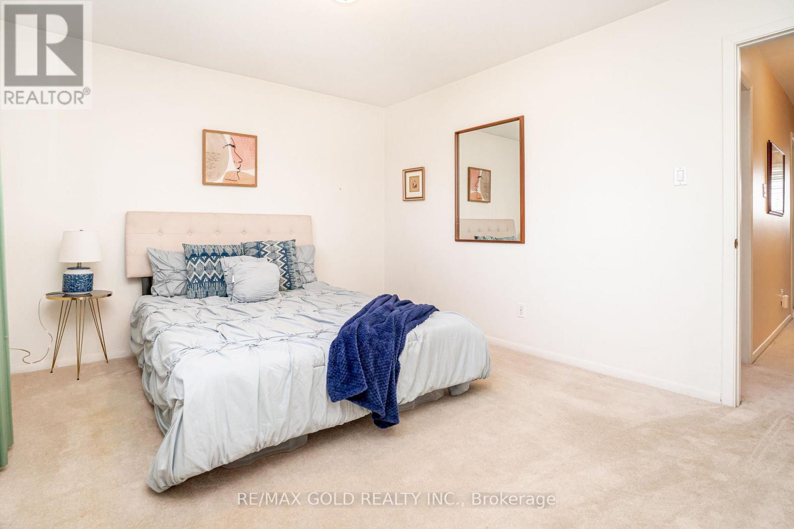 34 Deerfield Crescent, Brampton, Ontario  L6T 1K7 - Photo 17 - W12981394