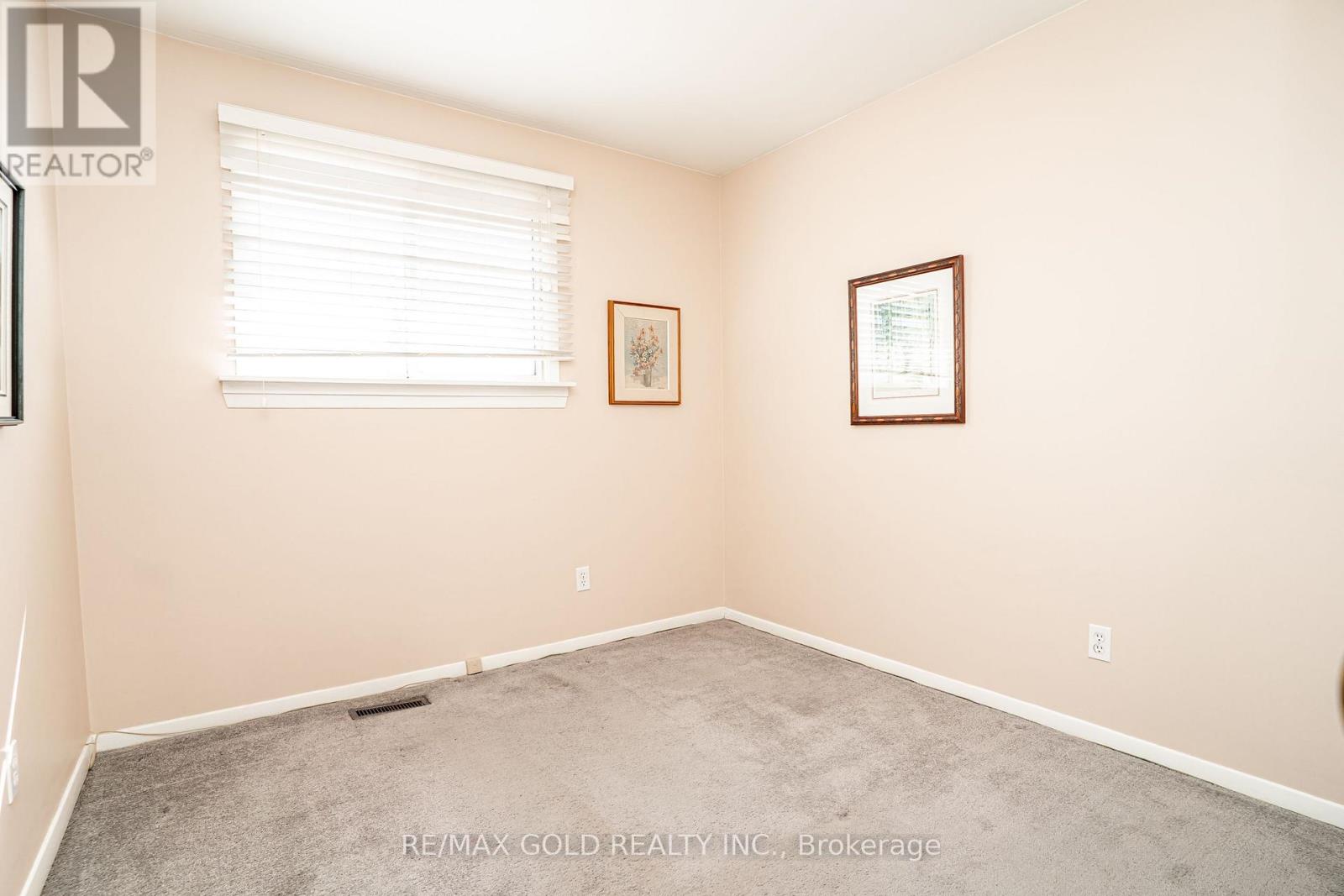 34 Deerfield Crescent, Brampton, Ontario  L6T 1K7 - Photo 25 - W12981394