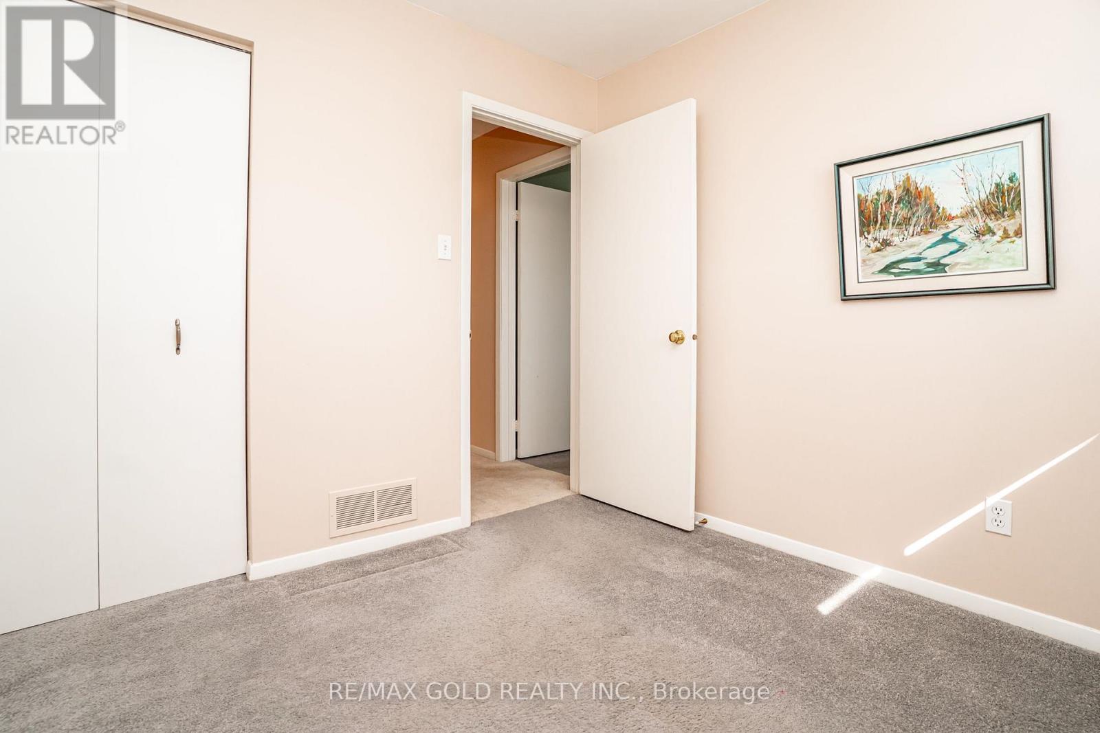 34 Deerfield Crescent, Brampton, Ontario  L6T 1K7 - Photo 26 - W12981394