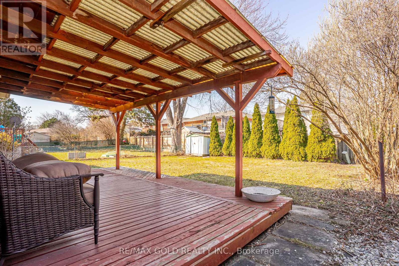 34 Deerfield Crescent, Brampton, Ontario  L6T 1K7 - Photo 37 - W12981394