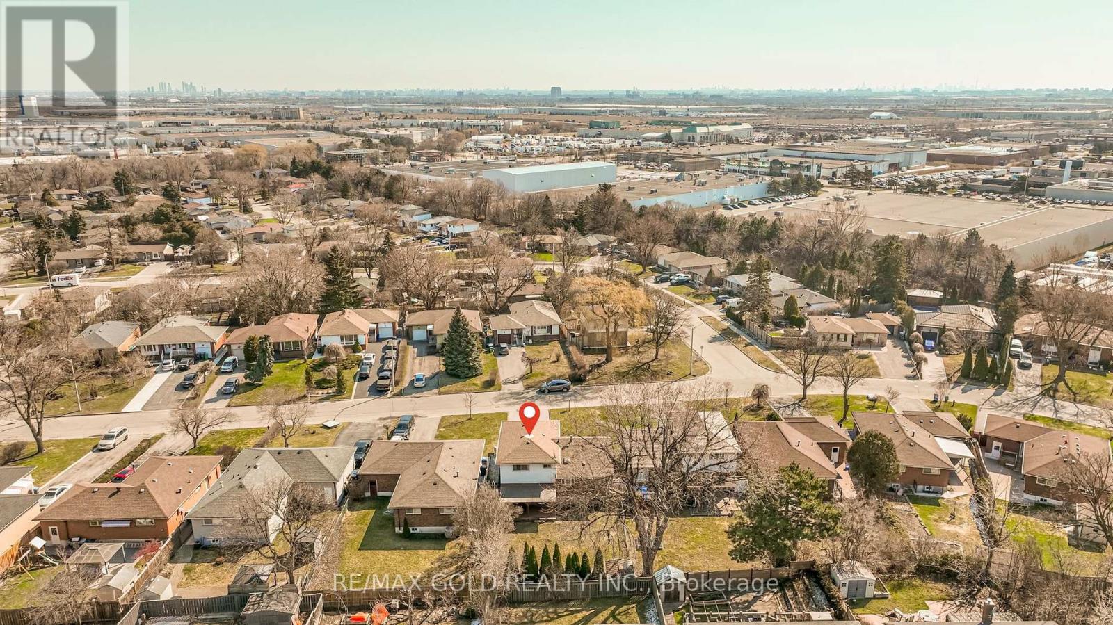 34 Deerfield Crescent, Brampton, Ontario  L6T 1K7 - Photo 45 - W12981394