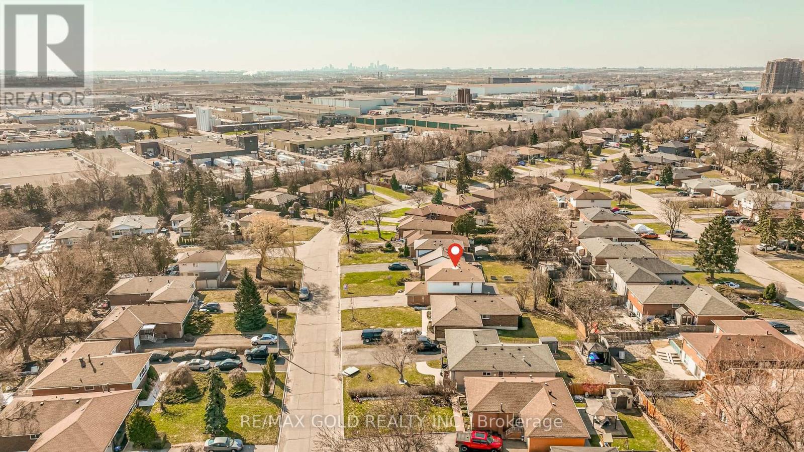 34 Deerfield Crescent, Brampton, Ontario  L6T 1K7 - Photo 46 - W12981394