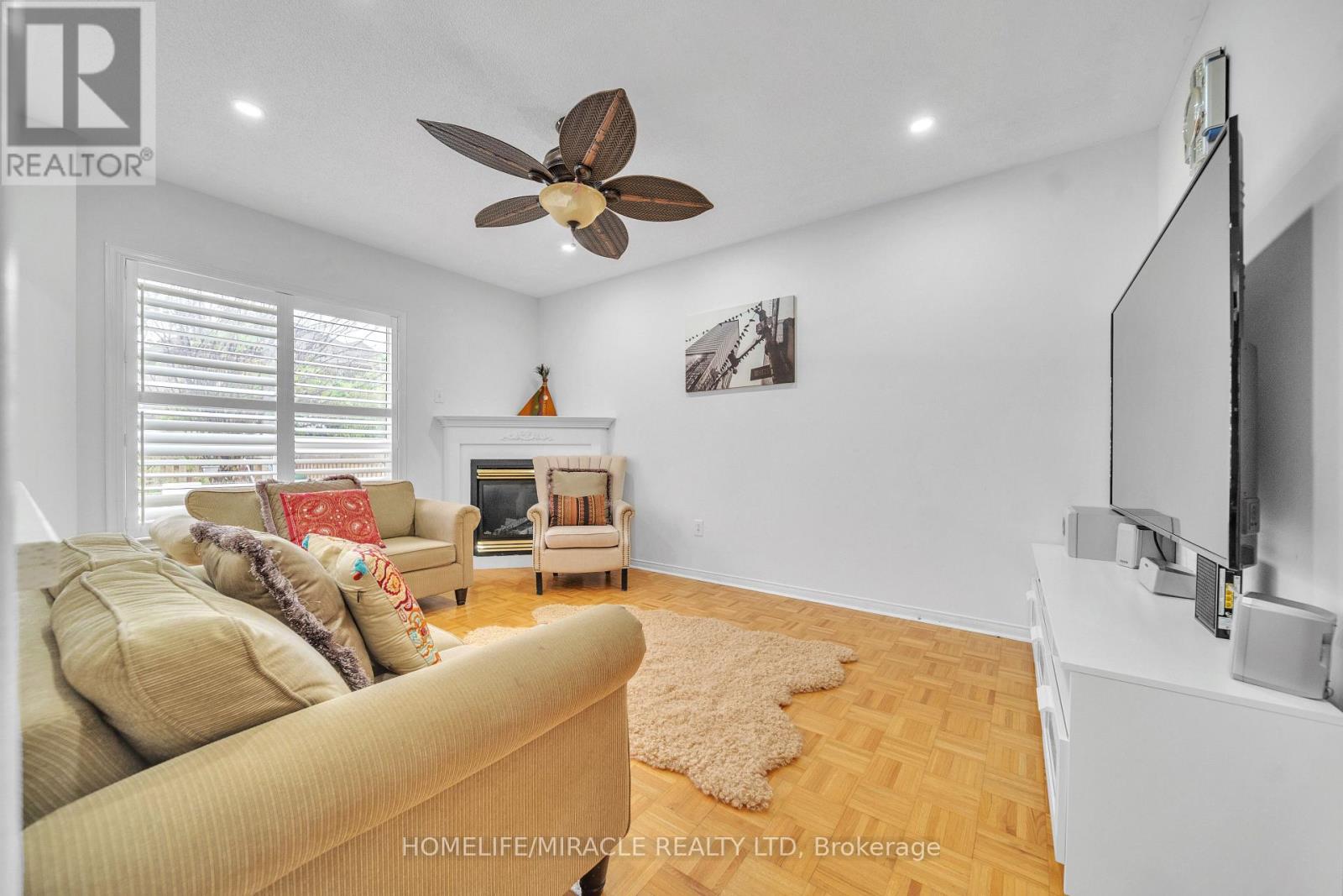 19 Culture Crescent, Brampton, Ontario  L6X 4V4 - Photo 11 - W12981404