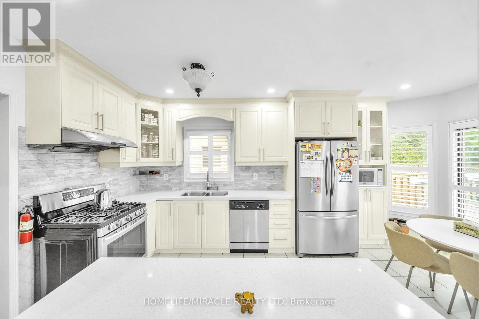 19 Culture Crescent, Brampton, Ontario  L6X 4V4 - Photo 18 - W12981404