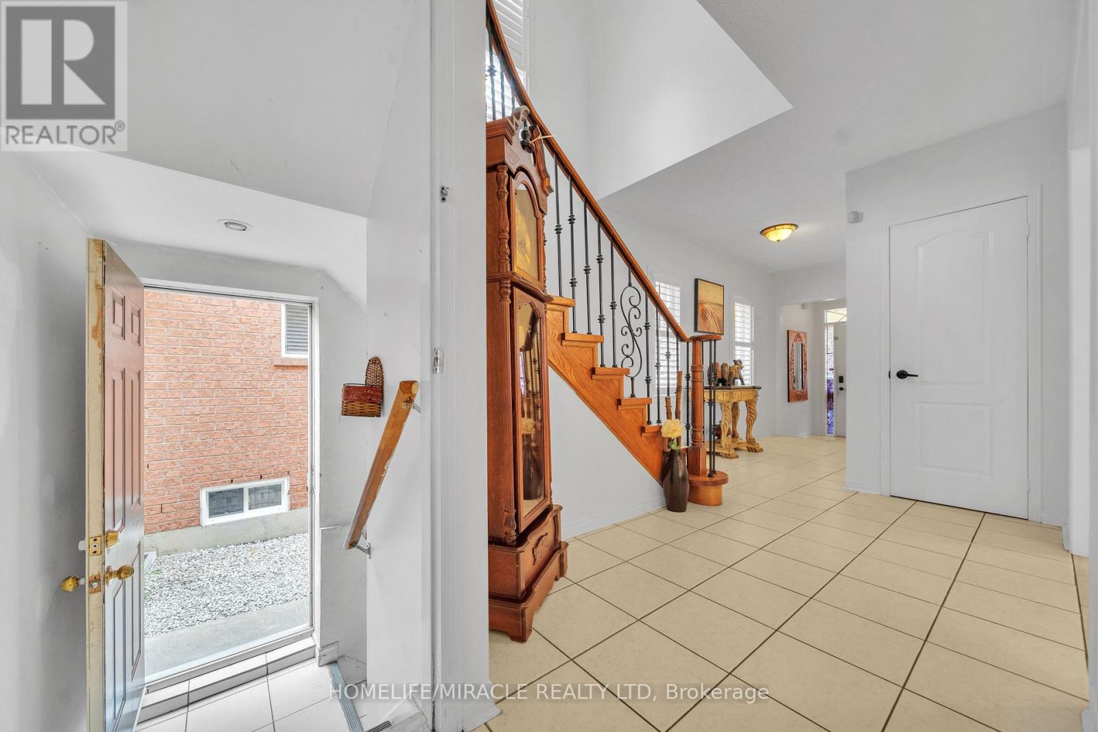 19 Culture Crescent, Brampton, Ontario  L6X 4V4 - Photo 35 - W12981404