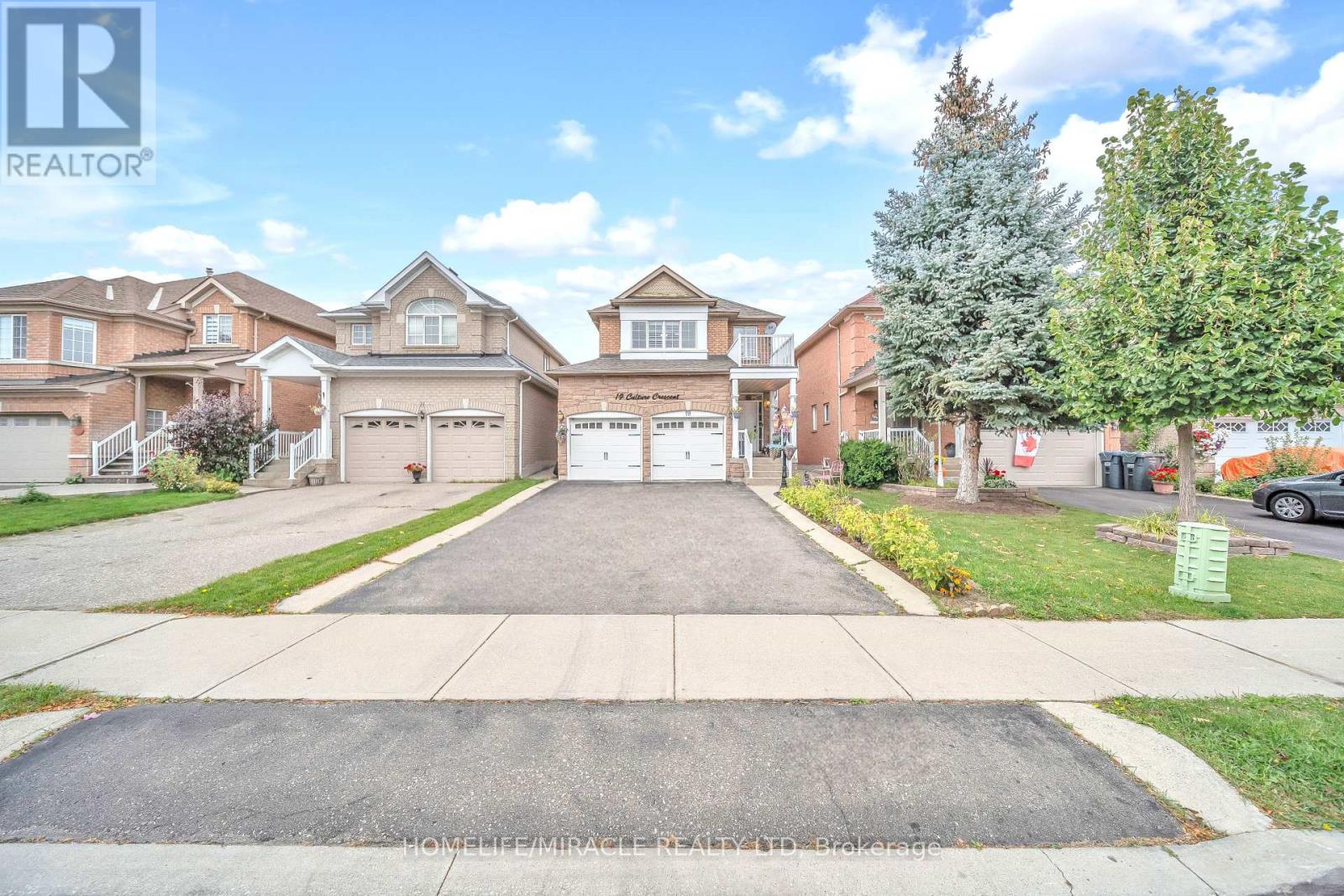 19 Culture Crescent, Brampton, Ontario  L6X 4V4 - Photo 4 - W12981404