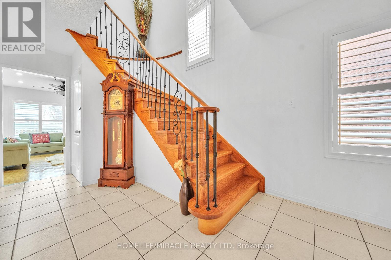 19 Culture Crescent, Brampton, Ontario  L6X 4V4 - Photo 7 - W12981404