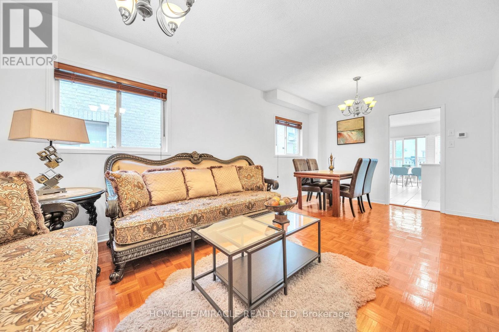 19 Culture Crescent, Brampton, Ontario  L6X 4V4 - Photo 9 - W12981404